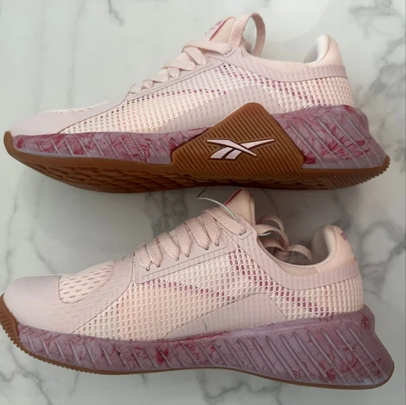 Reebok Light Pink Sneakers Women's 6.5 (37) For Training - Picture 5 of 13